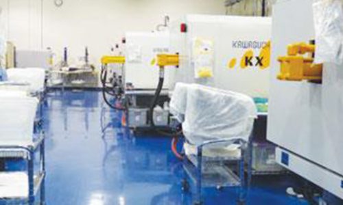 Star Die Molding cleanroom for medical plastic moulding with PFA Hydraulic Locking Core Pull Cylinders